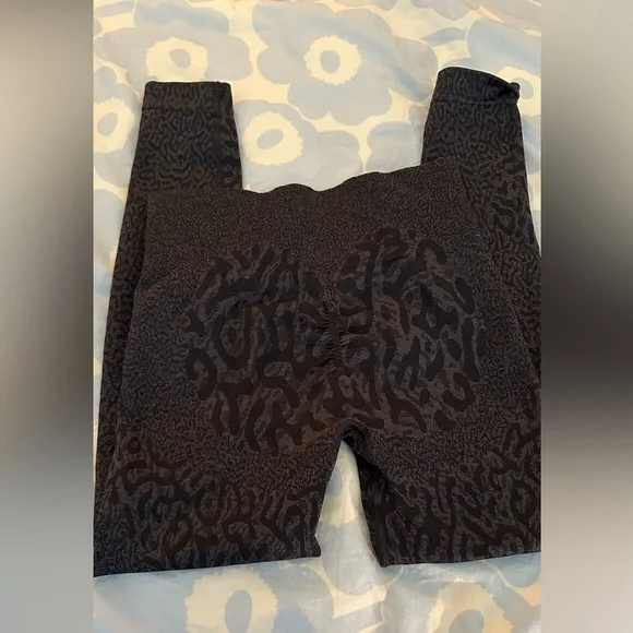 SOLD!! Gymshark set-up - Picture 4 of 5